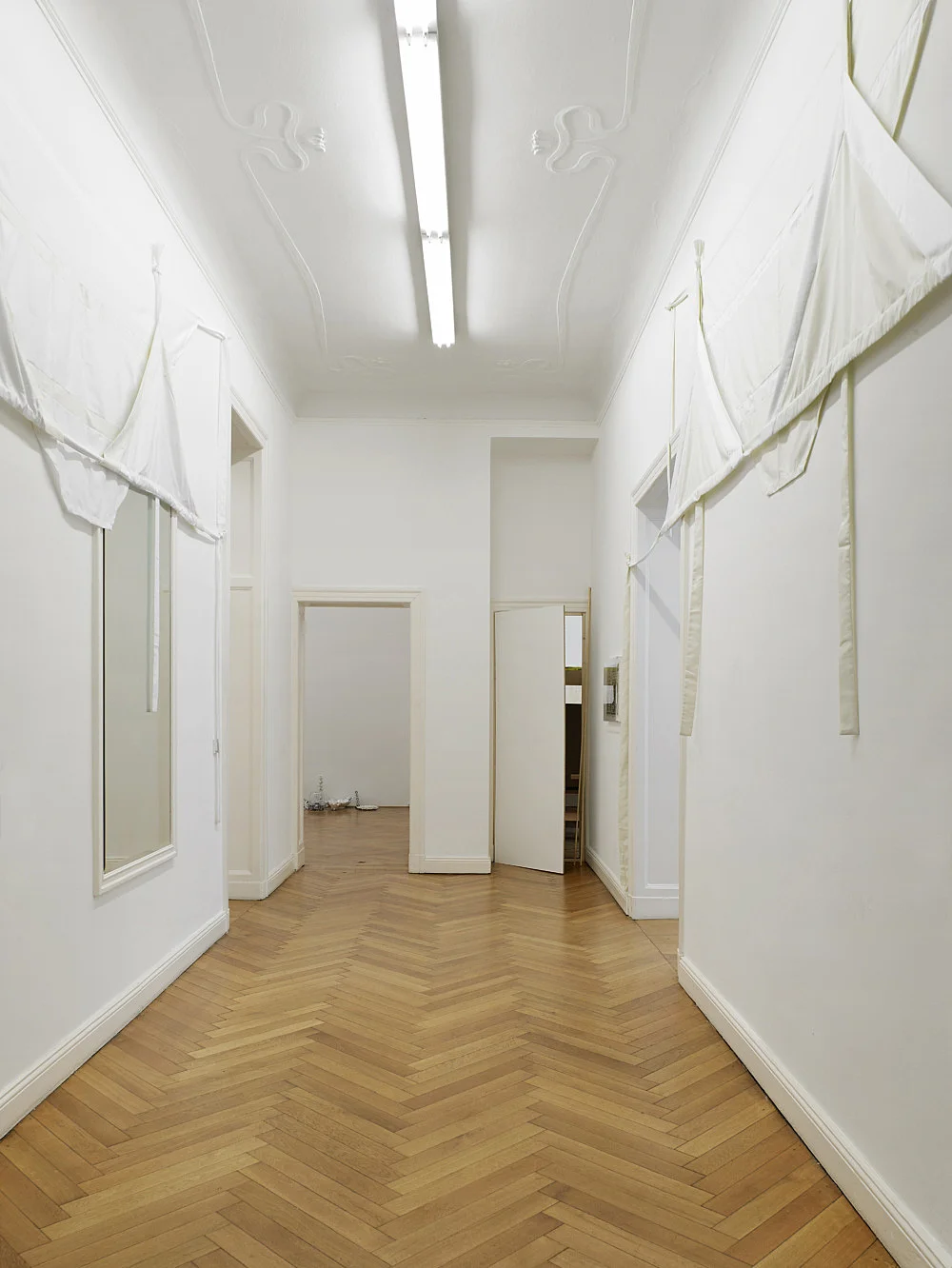 GRANDVILLE AND THE DECISION AT GRANDVILLE — Cosima von Bonin — Exhibitions — Galerie Buchholz — Image 04