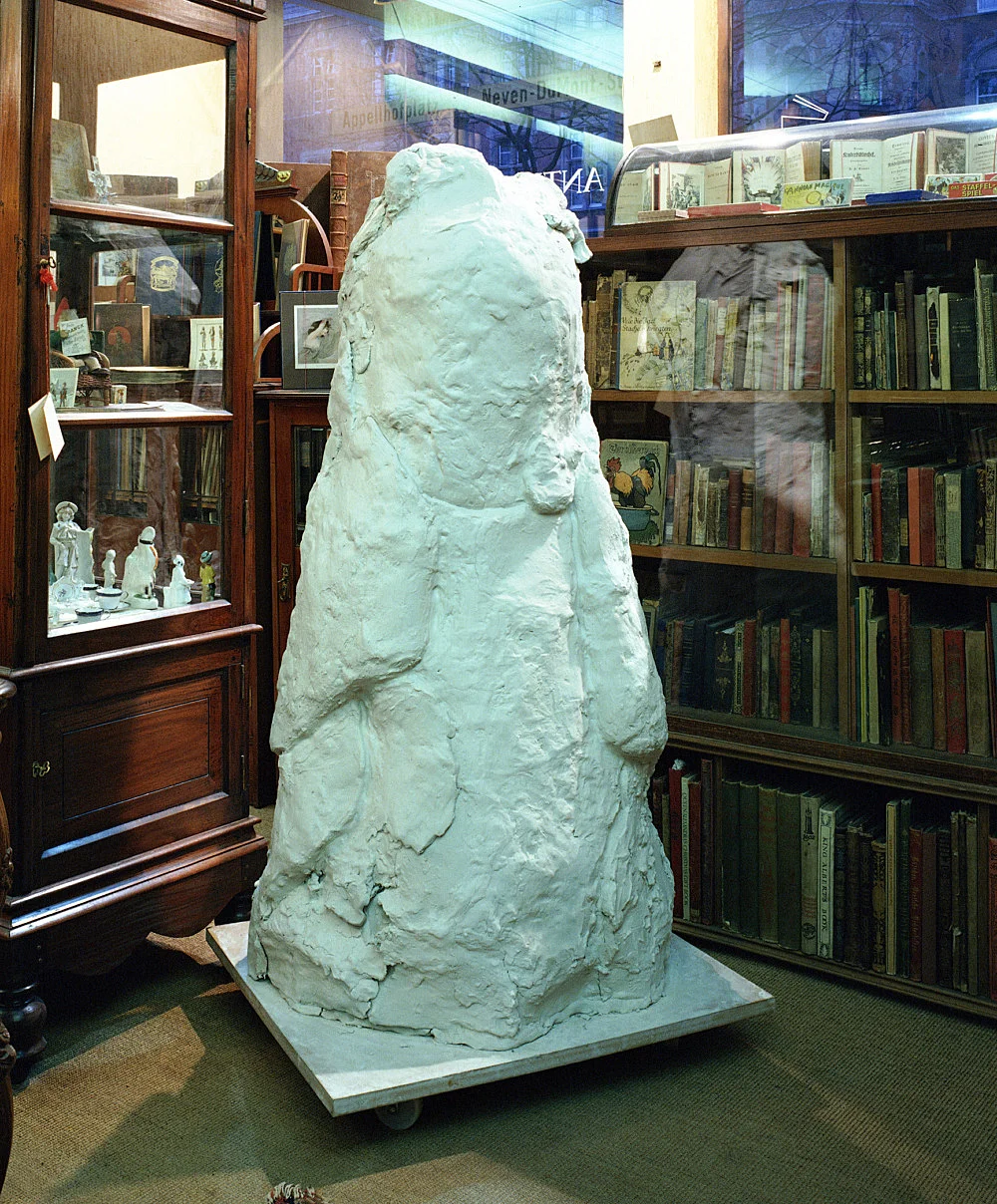 Rebecca Warren Family Badge 2004 — Rebecca Warren — Exhibitions — Galerie Buchholz — Image 04