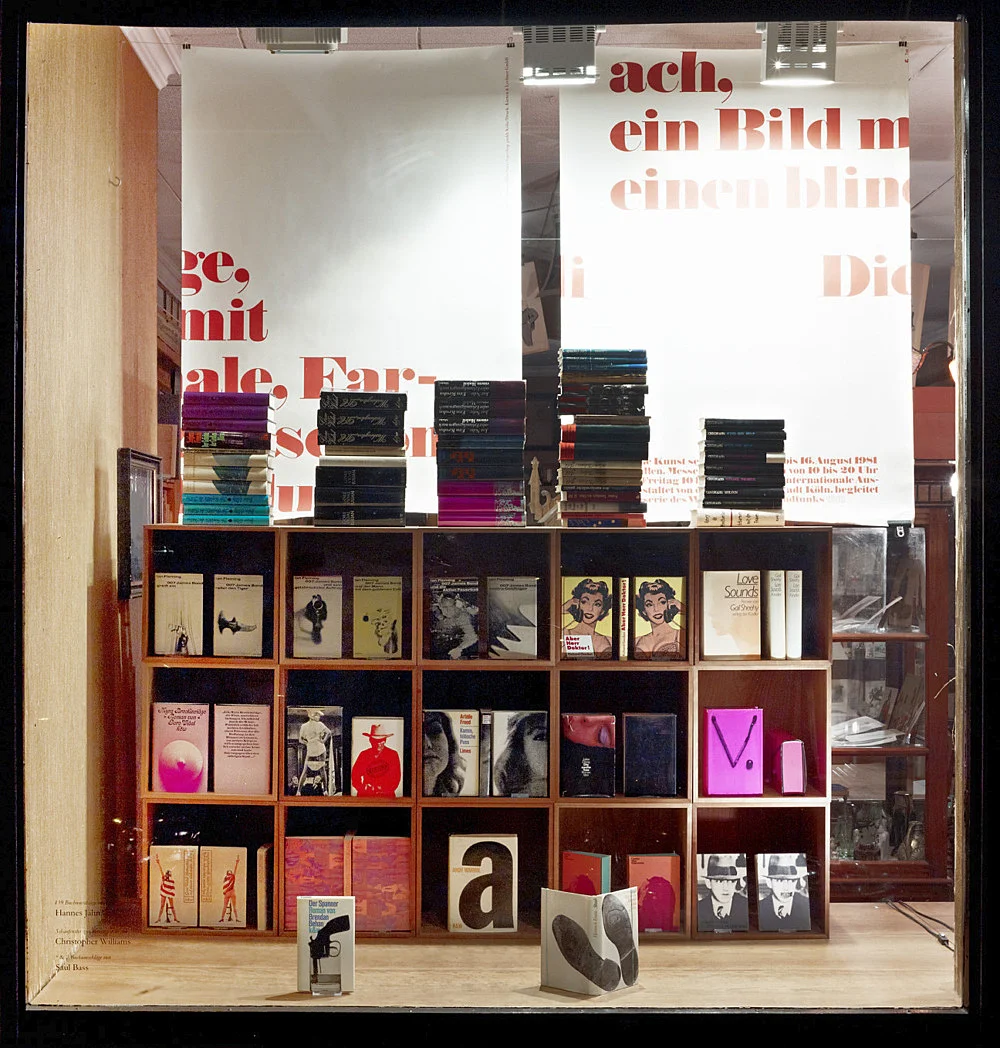 Schaufenster zusammengestellt von Christopher Williams — Hannes Jähn  — Exhibitions — Galerie Buchholz — Image 04