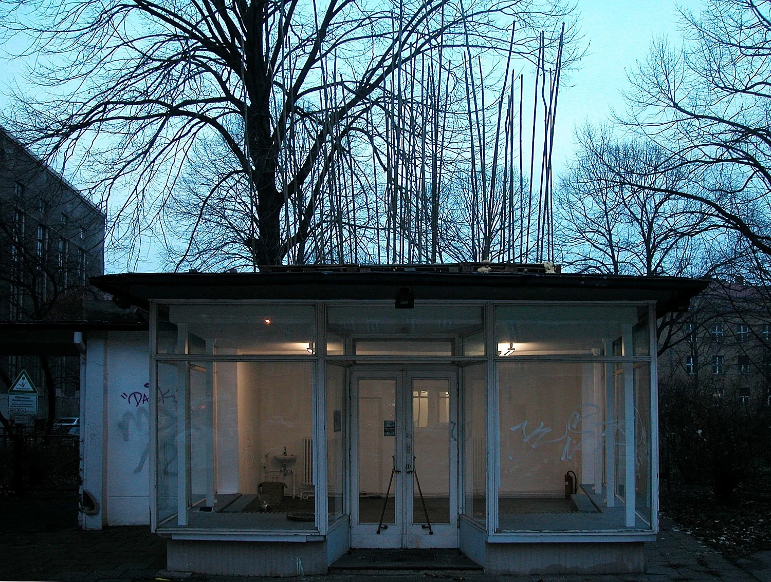 Haare wachsen wie sie wollen — Isa Genzken — Exhibitions — Galerie Buchholz — Image 04