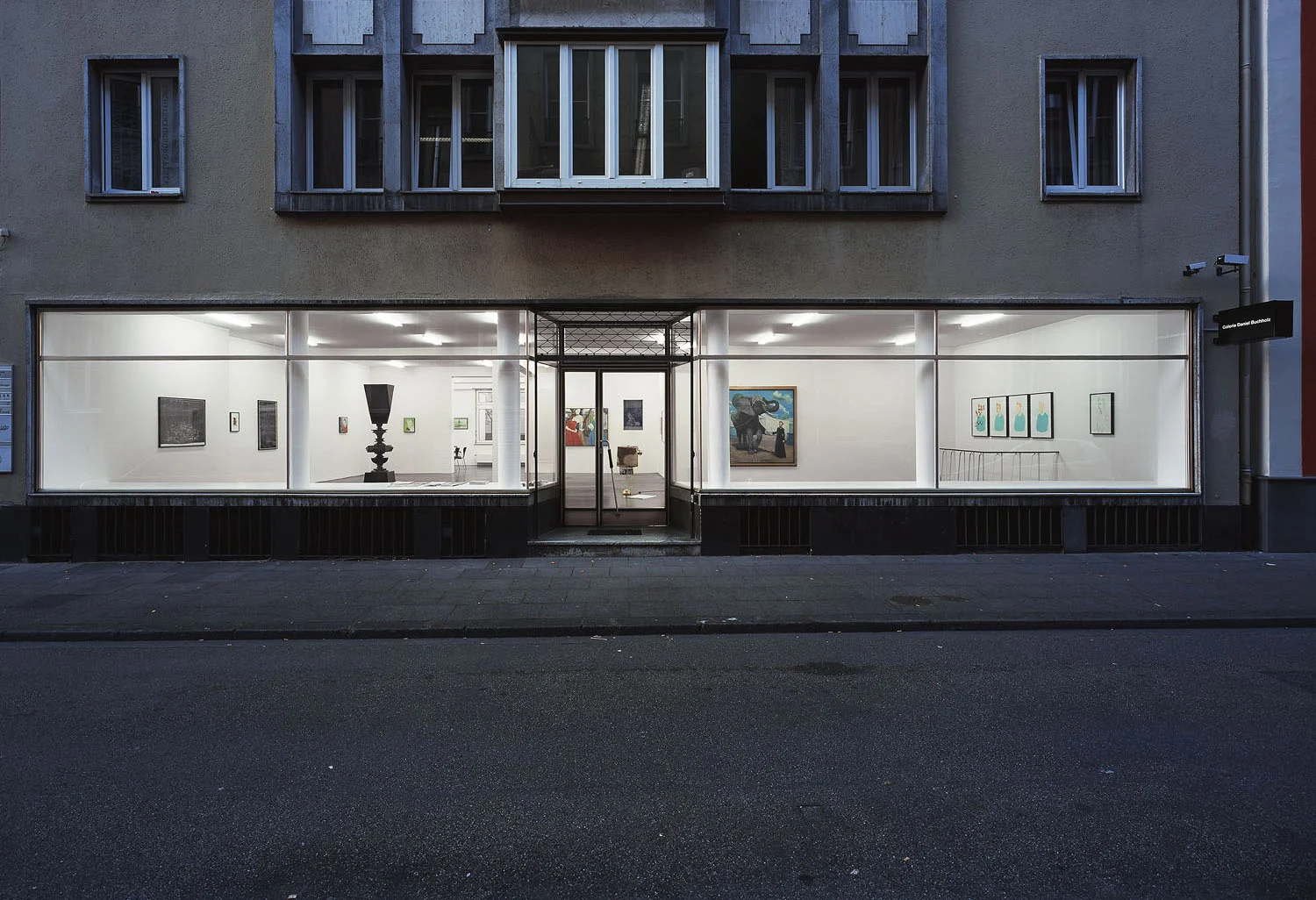 Next to kin — Monika Baer Lukas Duwenhögger Julia Göthe Lucy McKenzie Josef Strau Stefan Thater Katharina Wulff  — Exhibitions — Galerie Buchholz — Image 04