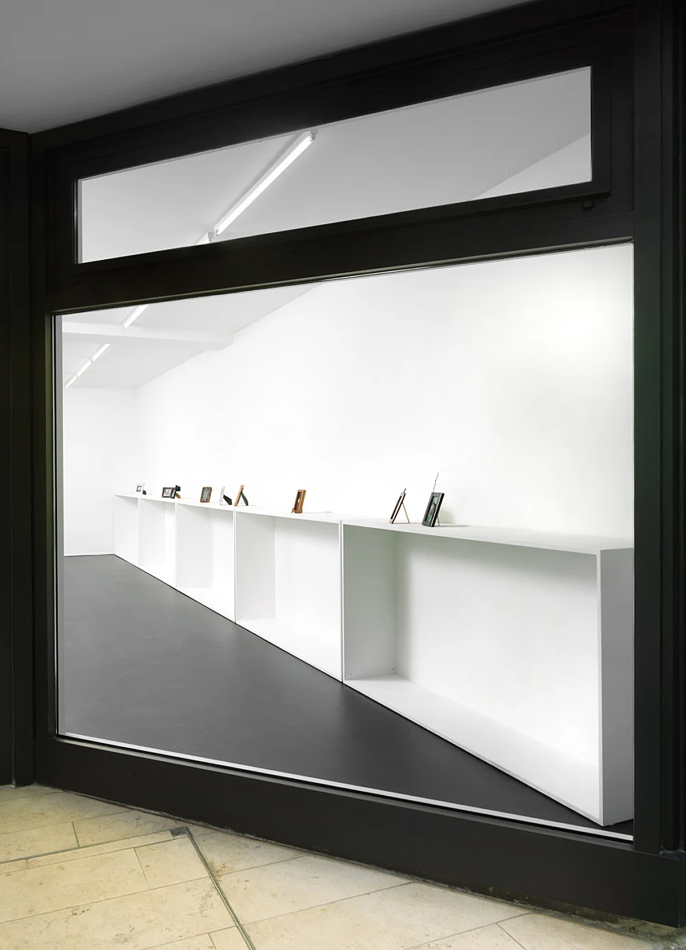 I hear the ancient music of words and words, yes, thats it. — Vincent Fecteau Florian Pumhösl — Exhibitions — Galerie Buchholz — Image 05