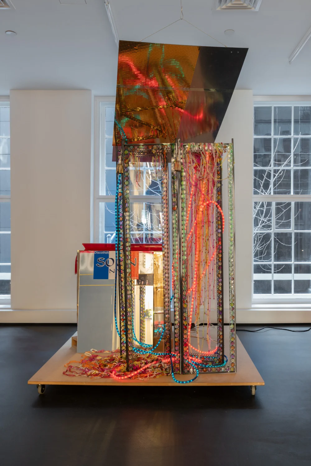 Projects for Outside ISA USA — Isa Genzken — Exhibitions — Galerie Buchholz — Image 107